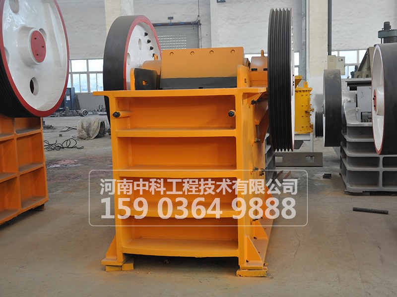 顎式破碎機(jī)心軸、偏心軸、軸瓦磨損到什么程度更換？